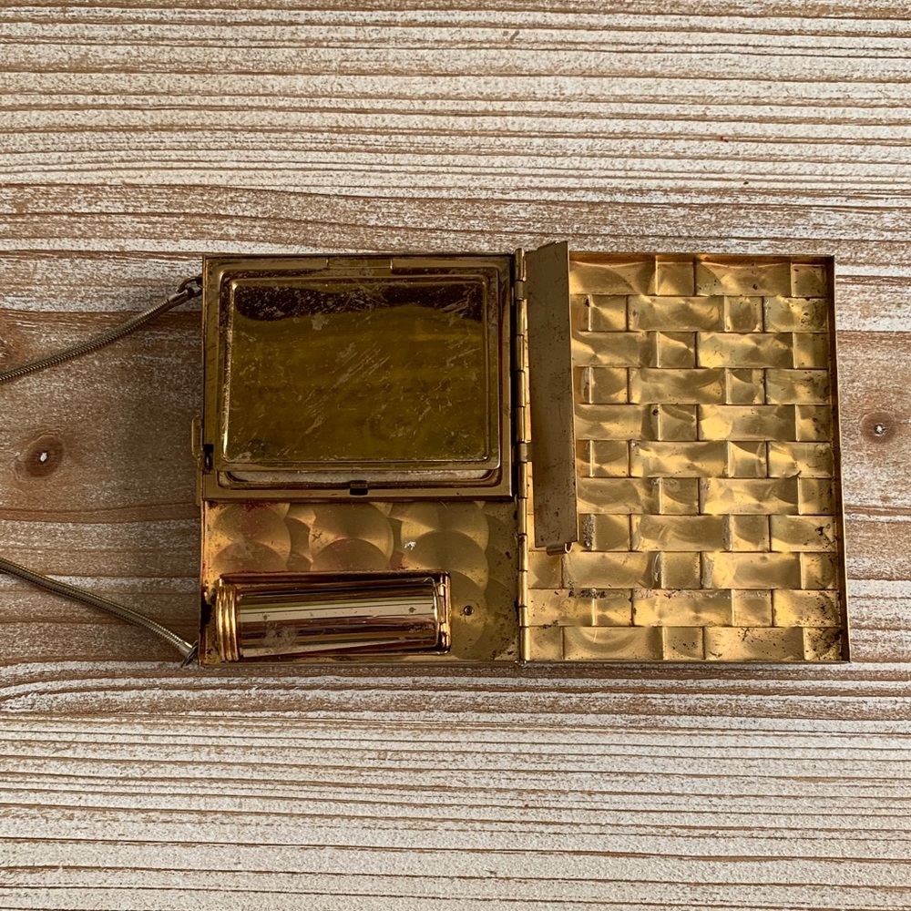 Vintage Gold Brass 1950s Basket Woven Mesh Cigarette Vanity Compact Case - Picture 2 of 6